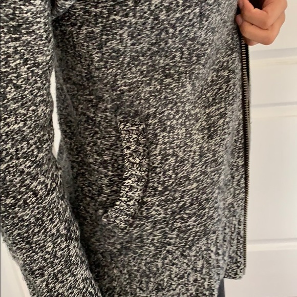 Tna Aritzia Telluride Sweater - Picture 5 of 6